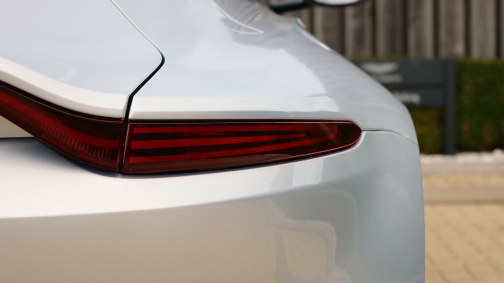 Aston Martin V8 Vantage V8 Silver #37