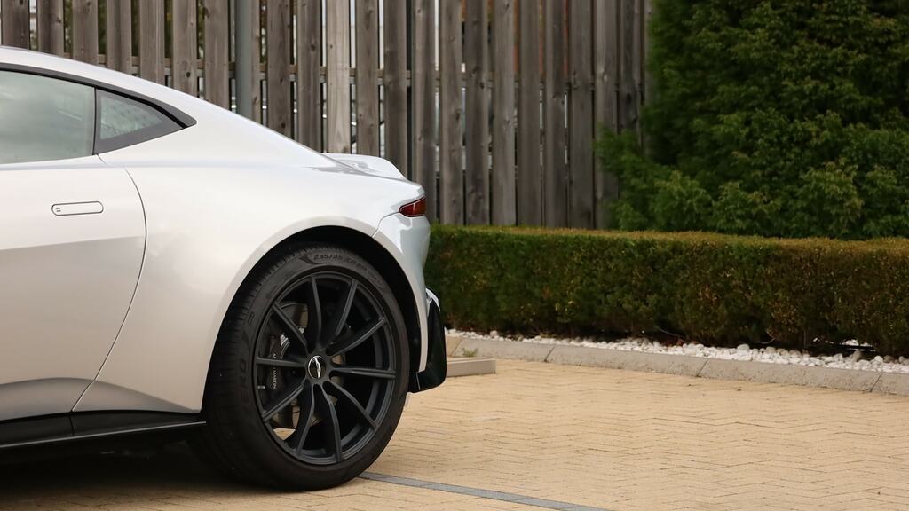 Aston Martin V8 Vantage V8 Silver #42