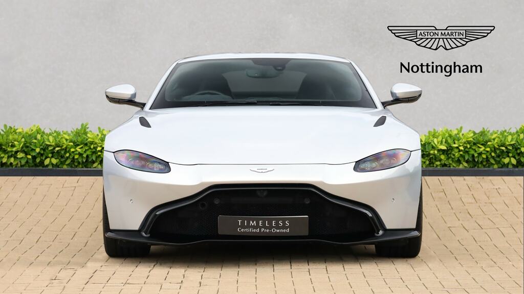 Aston Martin V8 Vantage V8 Silver #8