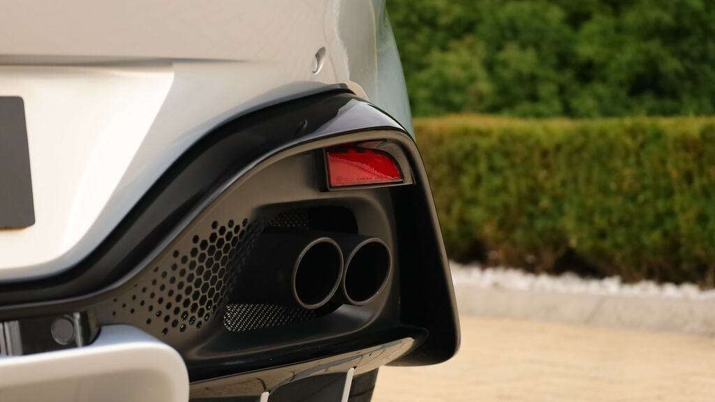 Aston Martin V8 Vantage V8 Silver #39