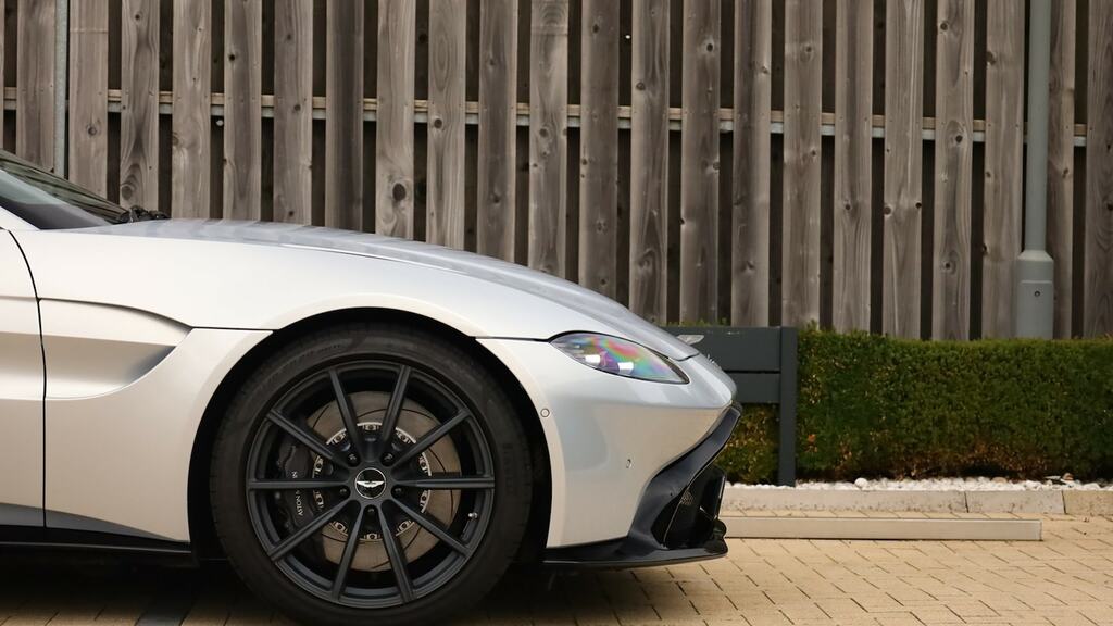 Aston Martin V8 Vantage V8 Silver #26