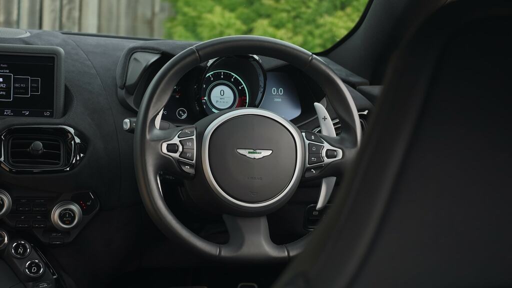 Aston Martin V8 Vantage V8 Silver #64