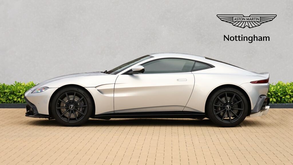 Aston Martin V8 Vantage V8 Silver #7