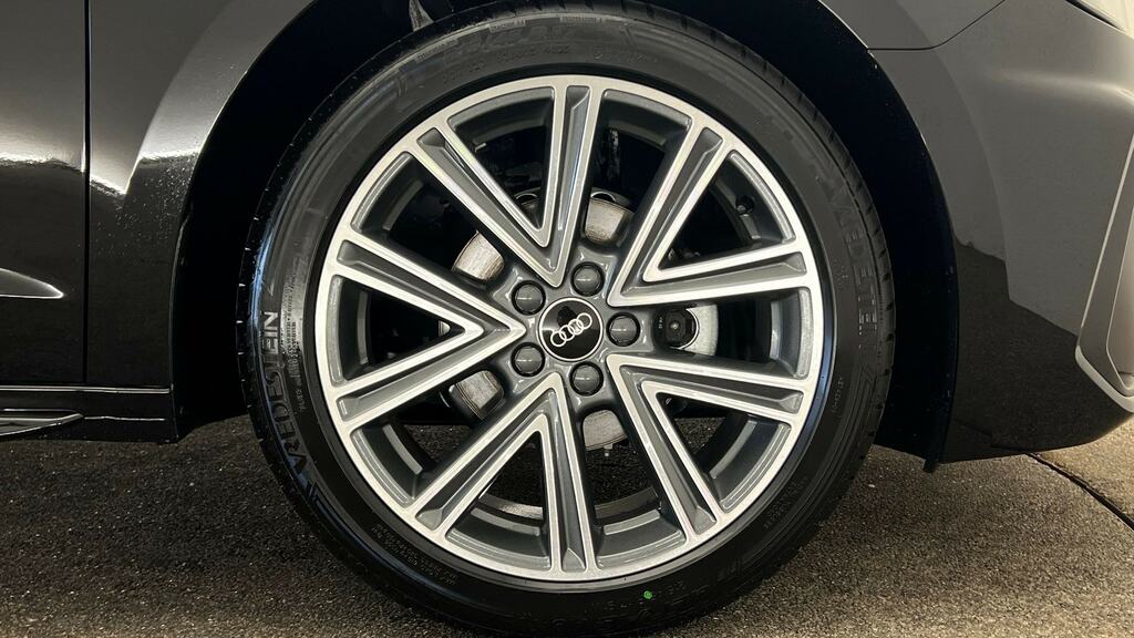 Audi A1 25 Tfsi S Line S Tronic RE26XYX Black #5