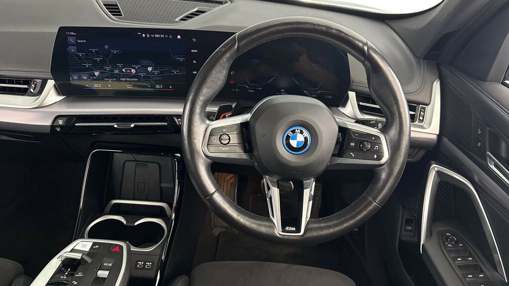 BMW iX1 230Kw Xdrive30 M Sport 65Kwh MT73TZJ Blue #5