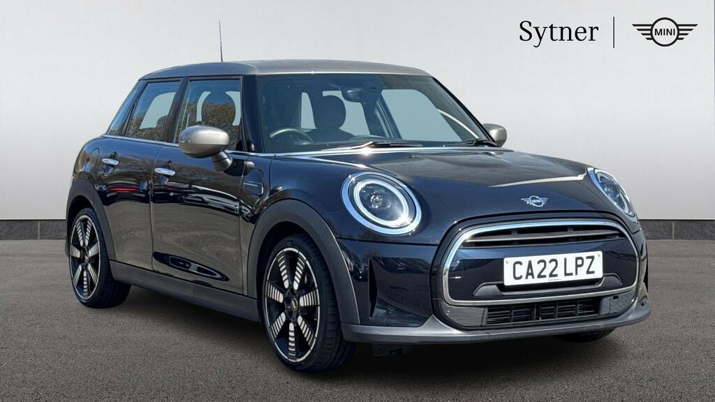 Mini Hatch 1.5 Cooper Exclusive Black