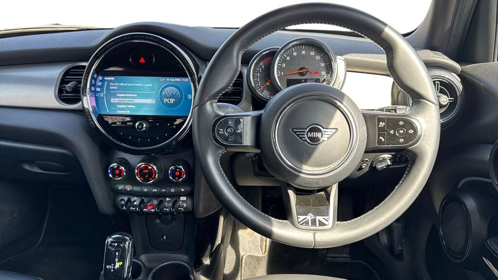 Mini Hatch 1.5 Cooper Exclusive CA22LPZ Black #5