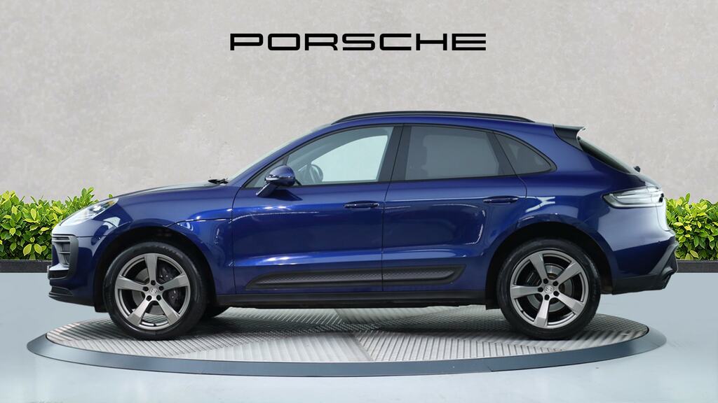 Porsche Macan 5dr Pdk RE23GVO Blue #4