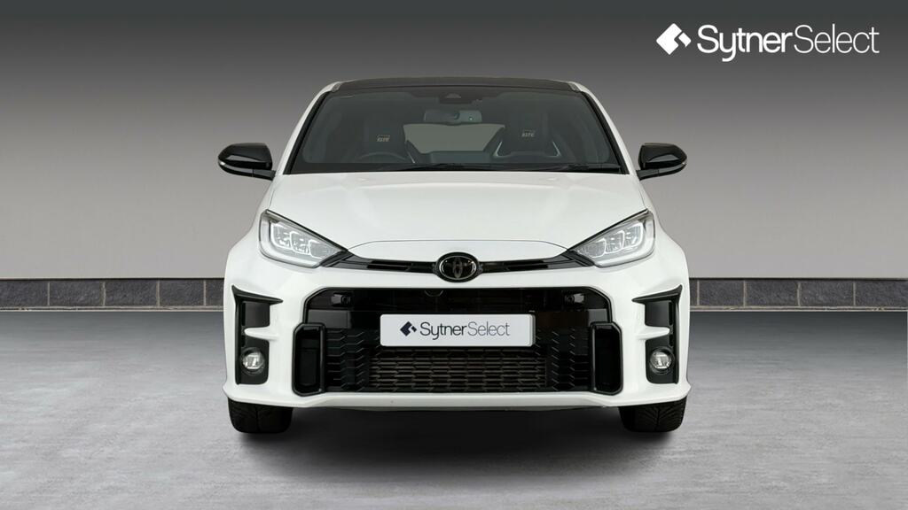 Toyota Yaris 1.6 Awd Convenience Pack VK71AZX White #4