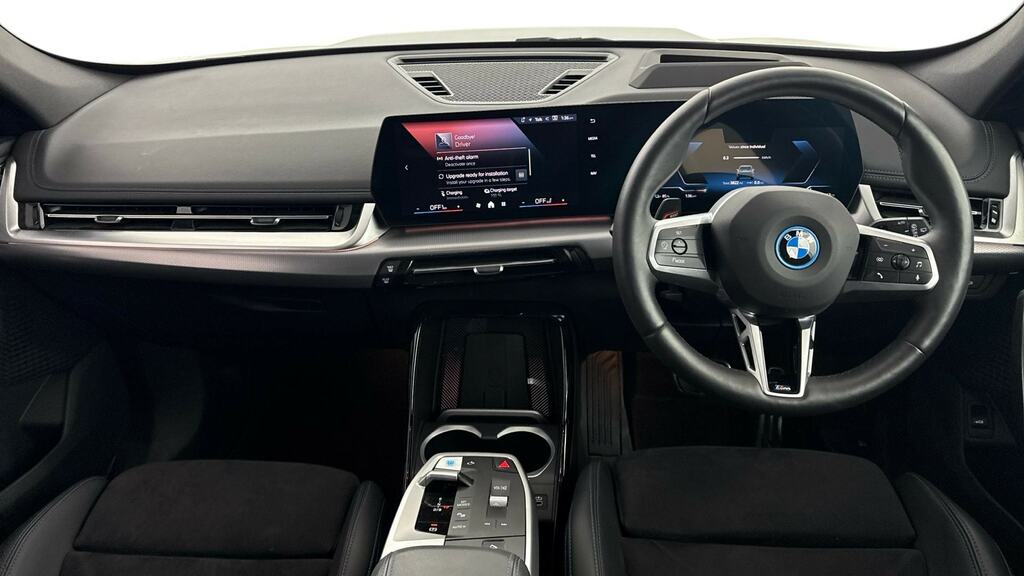 BMW iX1 150Kw Edrive20 M Sport 65Kwh Techpro22 YA25DXR Blue #4