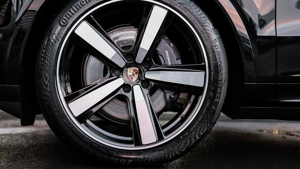Porsche Cayenne E-hybrid Black Edition Tiptronic S SM75VCG Black #4
