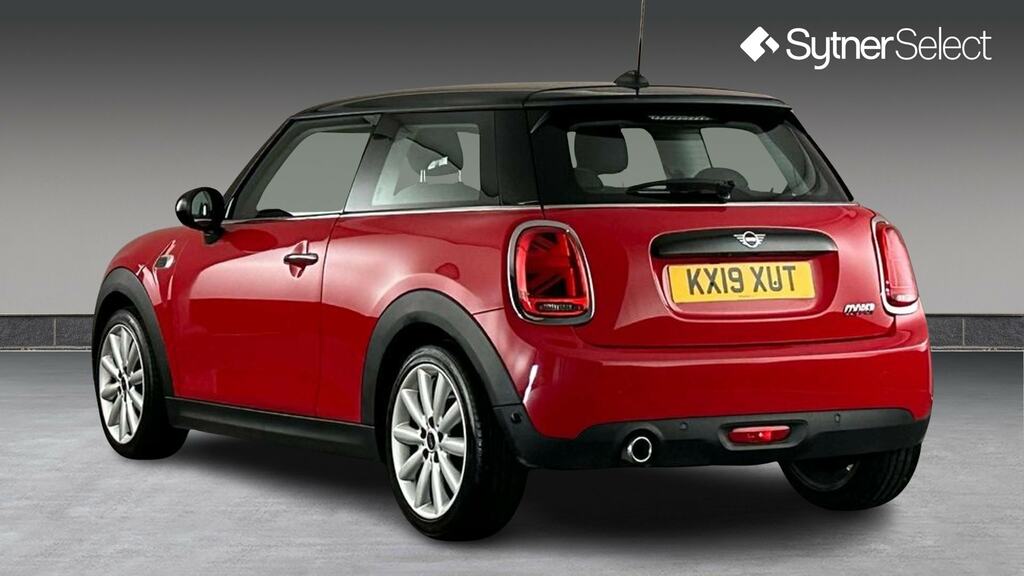 Mini Hatch 1.5 Cooper Classic II KX19XUT Red #2