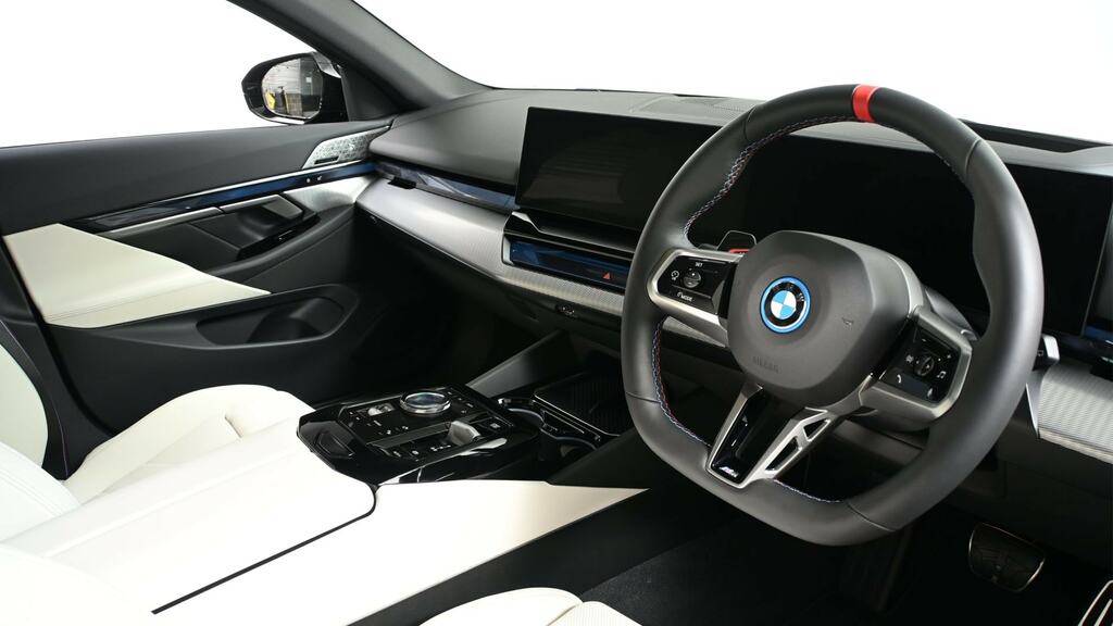 BMW i5 442Kw M60 Xdrive 84Kwh BL75ZHX Black #6