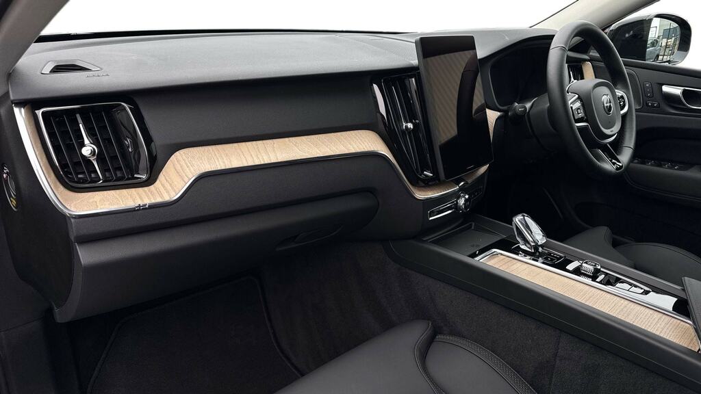 Volvo XC60 2.0 B5p Plus Dark Awd Geartronic OW25DCX Green #4