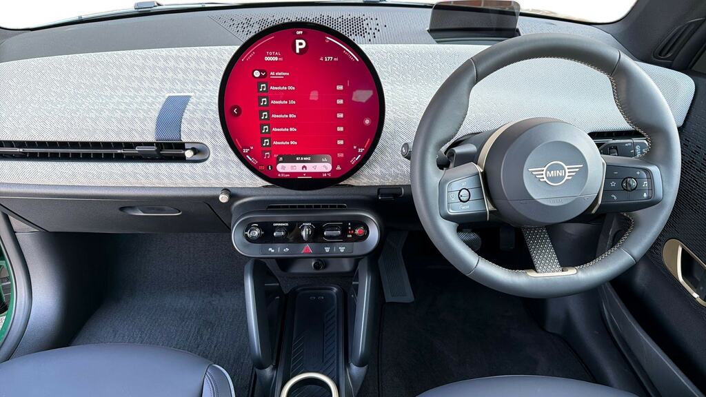 Mini Hatch 135Kw E Exclusive 41Kwh Green #4