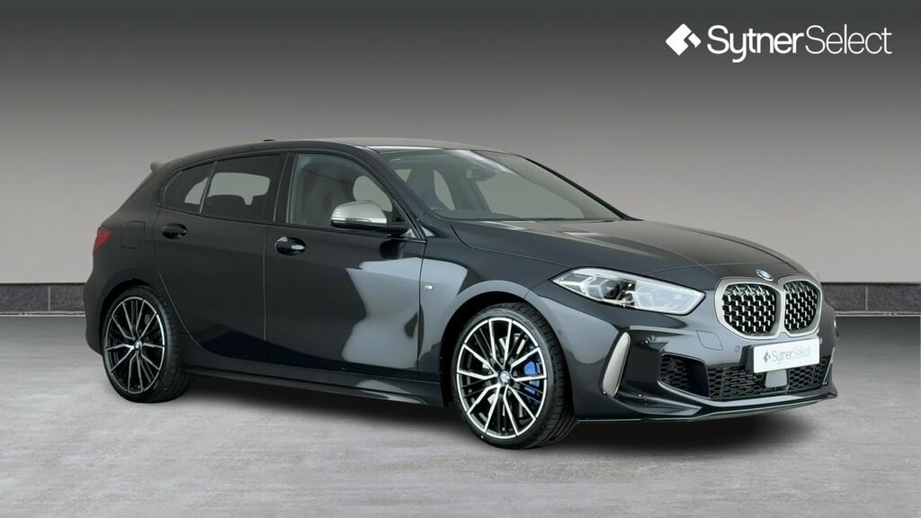 BMW 1 Series M135i Xdrive Step Black