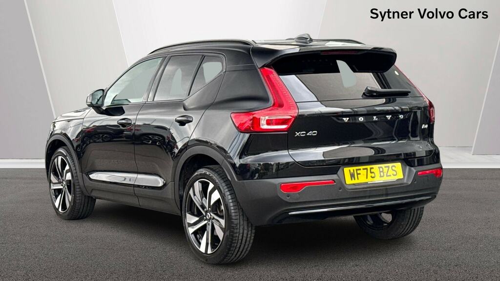 Volvo XC40 2.0 B4p Plus Dark WF75BZS Black #2