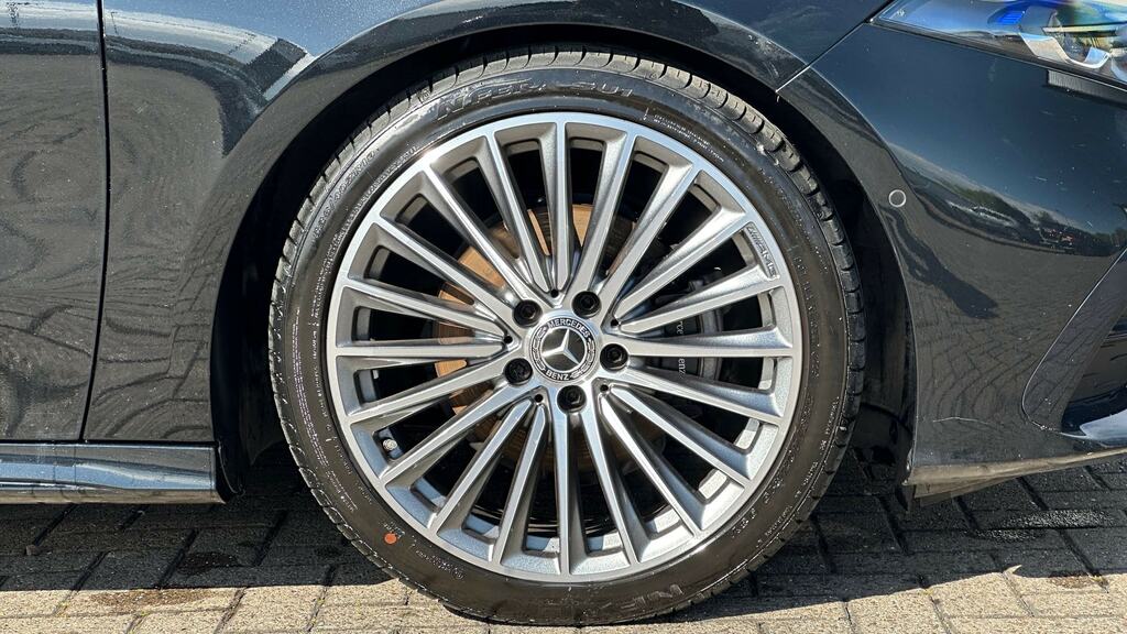 Mercedes-Benz A Class A200 Amg Line Premium Plus KN25FBE Black #5