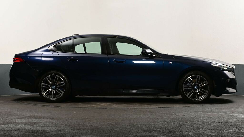BMW i5 250Kw Edr40 M Sport 84Kwh Techcmf22kw PL73SYS Blue #3