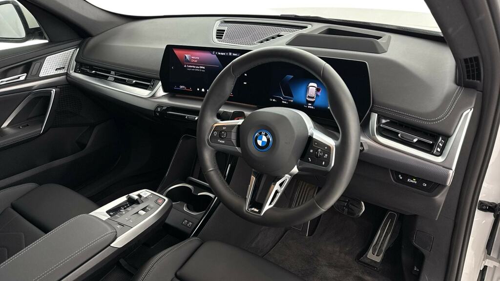 BMW iX1 150Kw Edrive20 Shadow Ed 65Kwh Tech YB25VKU White #6