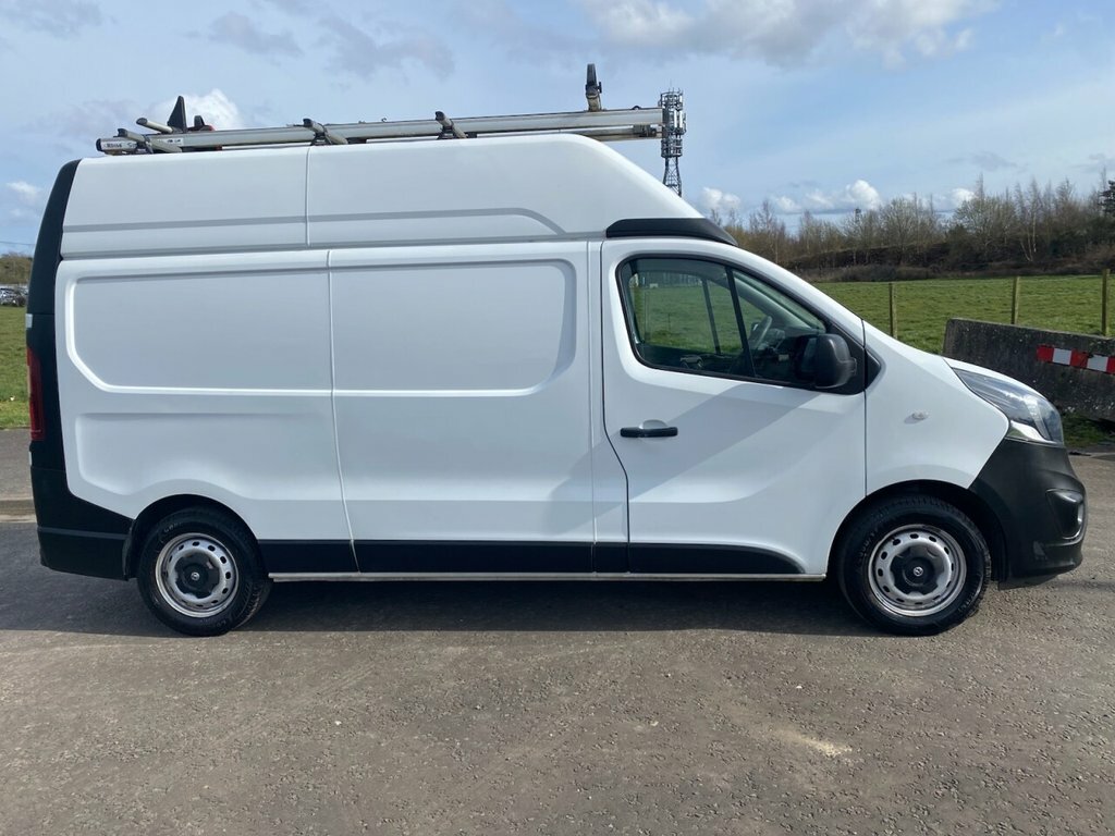 Vauxhall Vivaro 1.6L Null EN19OMD White #2