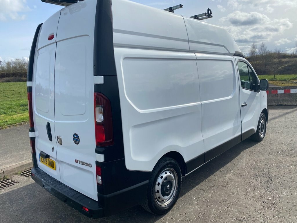 Vauxhall Vivaro 1.6L Null EN19OMD White #3