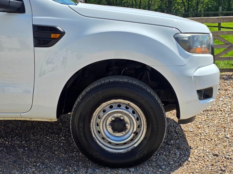 Ford Ranger XL 4X4 S C CU66NYR White #3