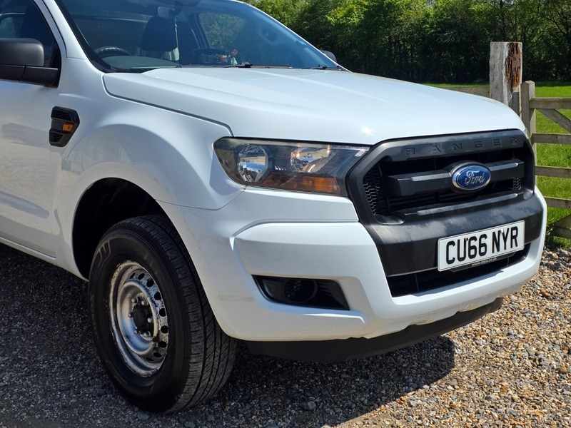 Ford Ranger XL 4X4 S C CU66NYR White #2