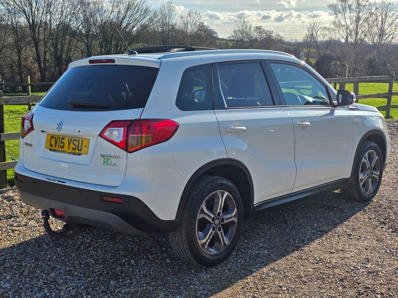 Suzuki Grand Vitara Sz5 White #6
