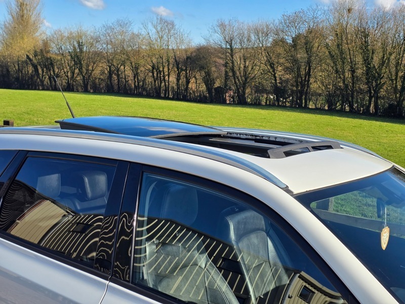 Suzuki Grand Vitara Sz5 White #3