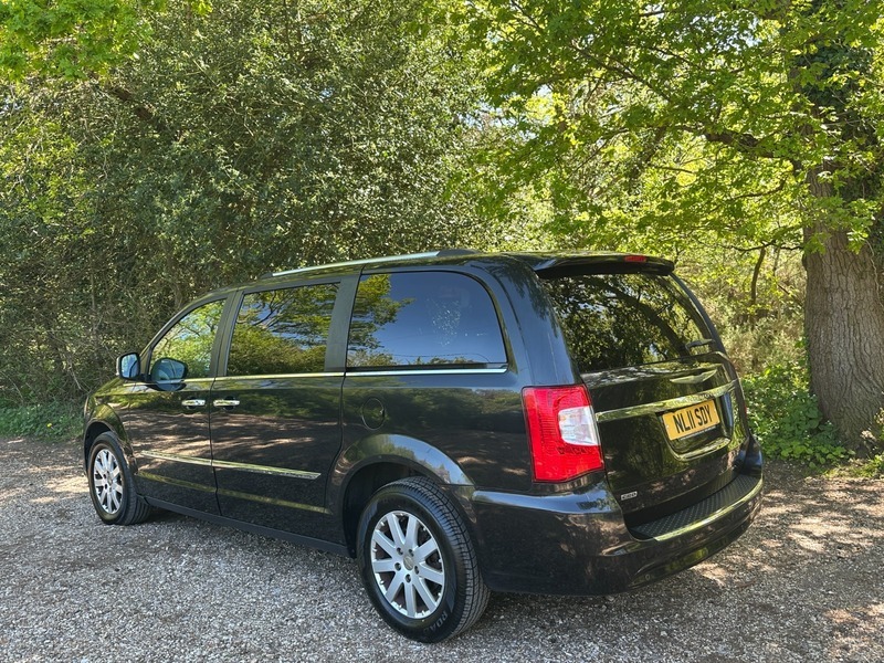 Chrysler Voyager Mpv Black #16