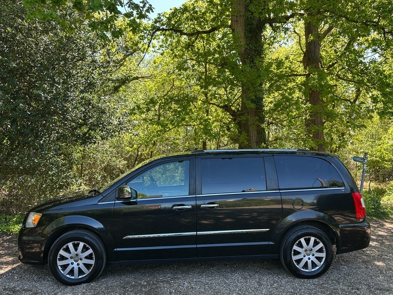 Chrysler Voyager Mpv Black #15