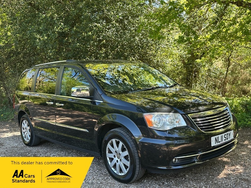 Chrysler Voyager Mpv Black #1
