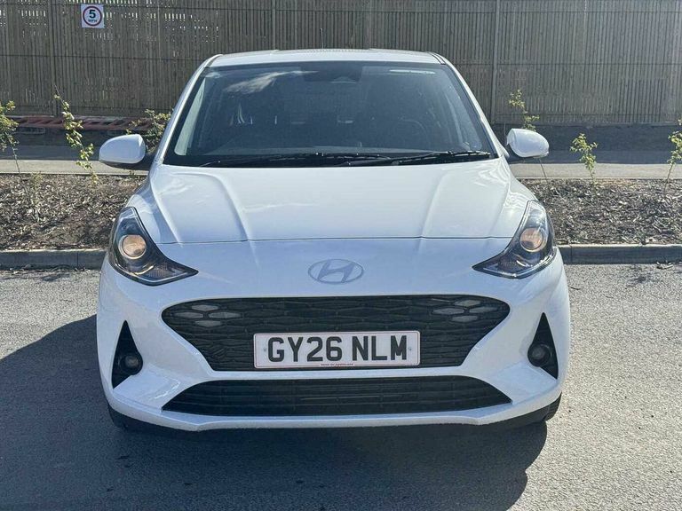 Hyundai I10 1.2 79 Premium Nav GY26NLM White #4