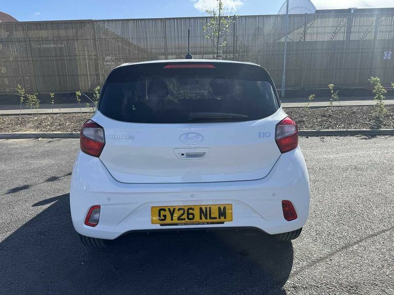 Hyundai I10 1.2 79 Premium Nav GY26NLM White #2