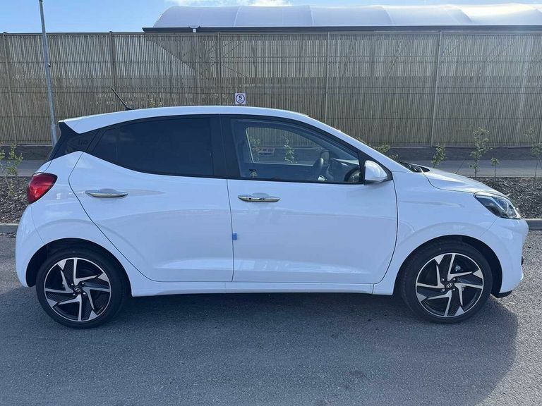 Hyundai I10 1.2 79 Premium Nav GY26NLM White #3