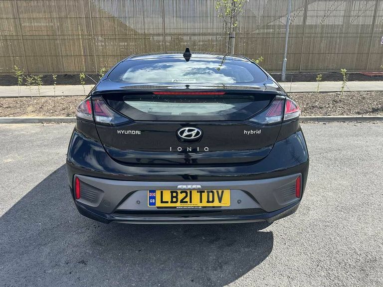 Hyundai Ioniq 1.6 Gdi Hybrid Premium Dct Black #2