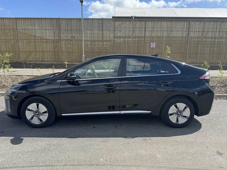 Hyundai Ioniq 1.6 Gdi Hybrid Premium Dct Black #5