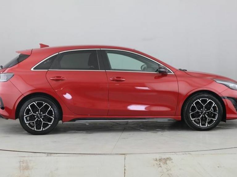 Kia Ceed 1.5T Gdi Isg 138 Gt-line Dct LA25DXL Red #3