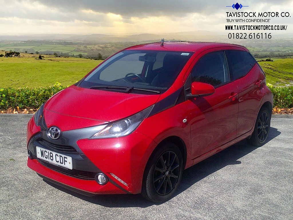Toyota Aygo 1L X-style WG18CDF Red #4