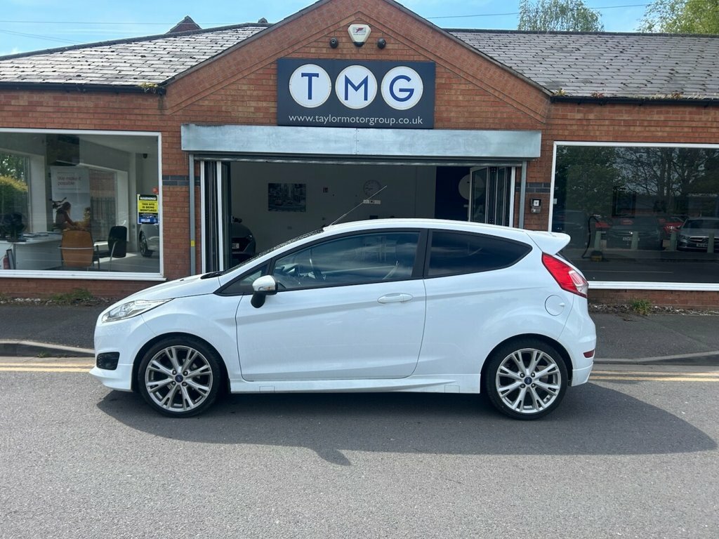 Ford Fiesta 1L Zetec S White