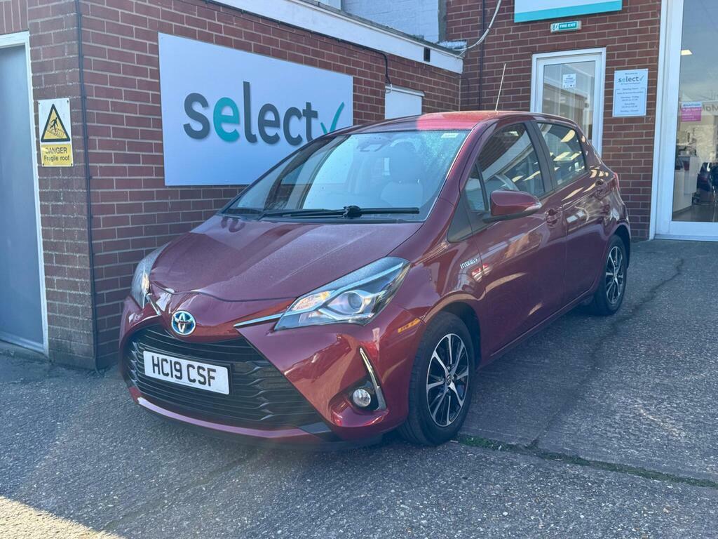 Toyota Yaris 1.5 Vvt-h Icon Tech E-cvt Euro 6 Ss HC19CSF Red #3