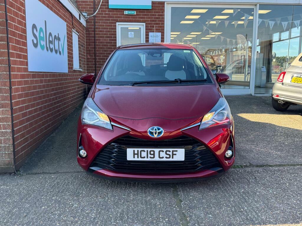 Toyota Yaris 1.5 Vvt-h Icon Tech E-cvt Euro 6 Ss HC19CSF Red #2