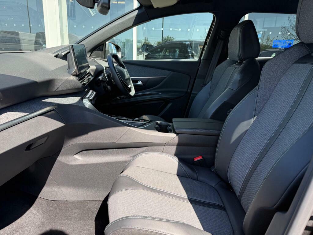 Peugeot 3008 1.6 13.2Kwh Allure Premium E-eat 4Wd Euro 6 Ss FV74KXY Black #3