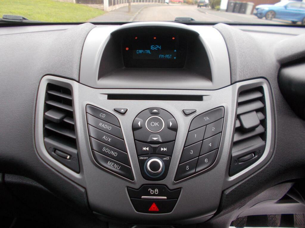Ford Fiesta 1.25 Studio Euro 6 LT15KVZ Red #5