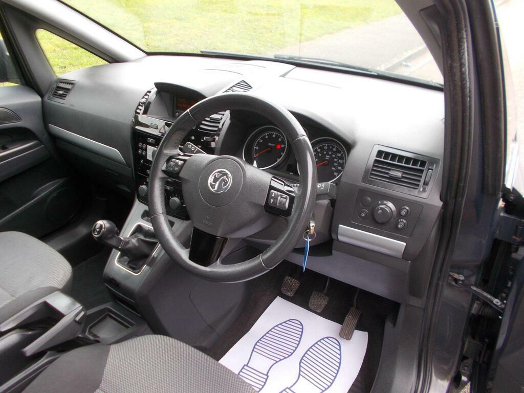 Vauxhall Zafira 1.6 16V Exclusiv Euro 5 PN14VHV Grey #5