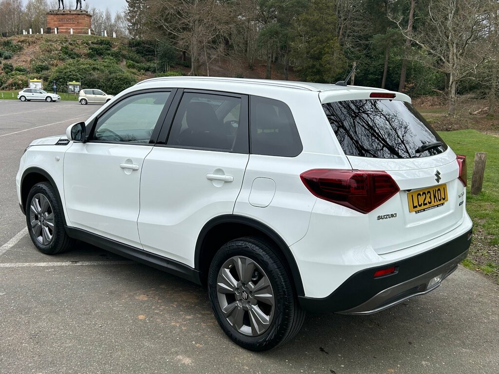 Suzuki Vitara 1.4 Boosterjet Mhev Sz-t Suv Hybrid Man LC23KOJ White #3