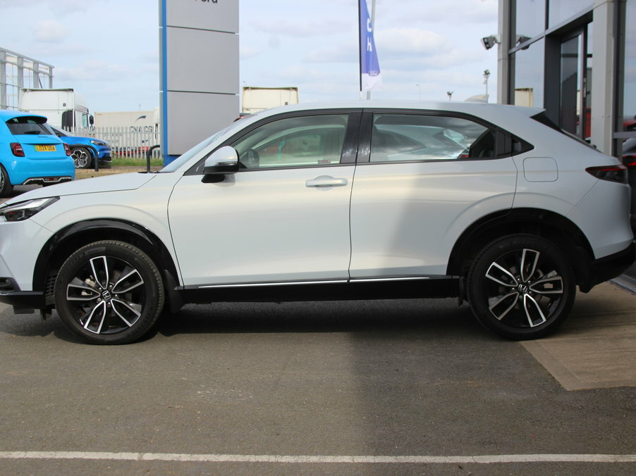 Honda Hr-V 1.5 Ehev Advance Cvt FV23MGY White #4