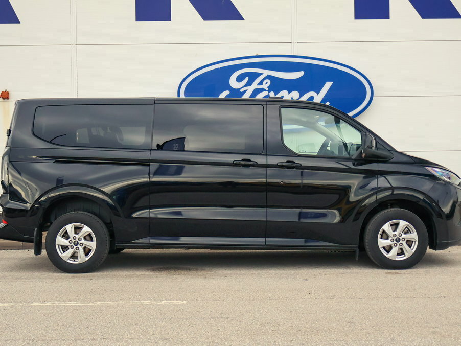 Ford Transit Custom 2.5 Phev 232Ps H1 Kombi Limited 9 Seater WR75YZZ Black #2