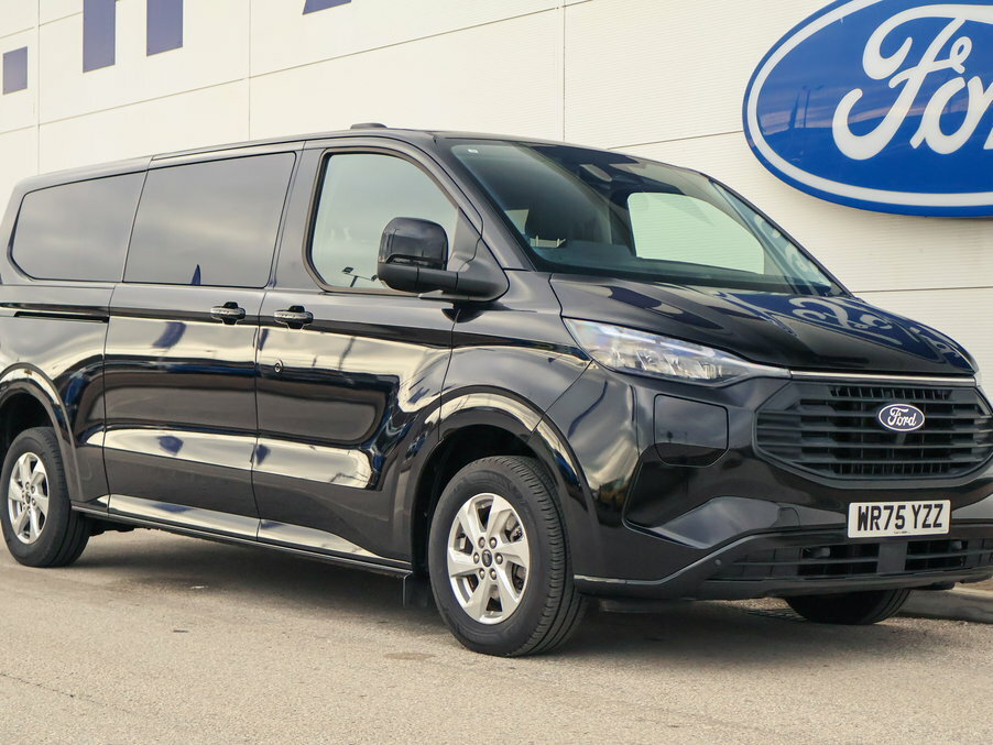 Ford Transit Custom 2.5 Phev 232Ps H1 Kombi Limited 9 Seater WR75YZZ Black #3
